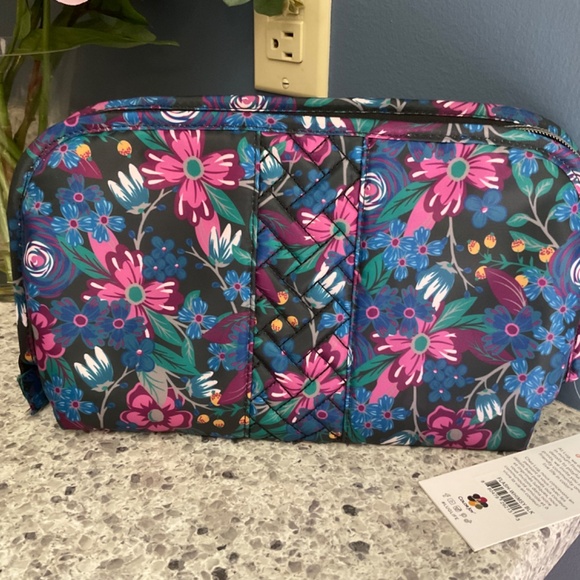 LUG Travel Set in Whimsey Black (Message me if you want to purchase set) - Picture 7 of 9